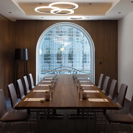 Hotel Marriott 5*